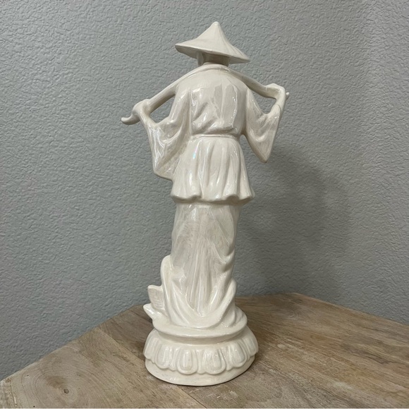 Vintage Chinese Figurine - Picture 6 of 8